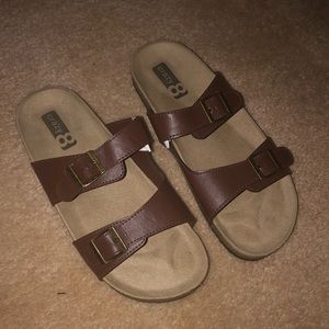 Boys youth sandals size 5